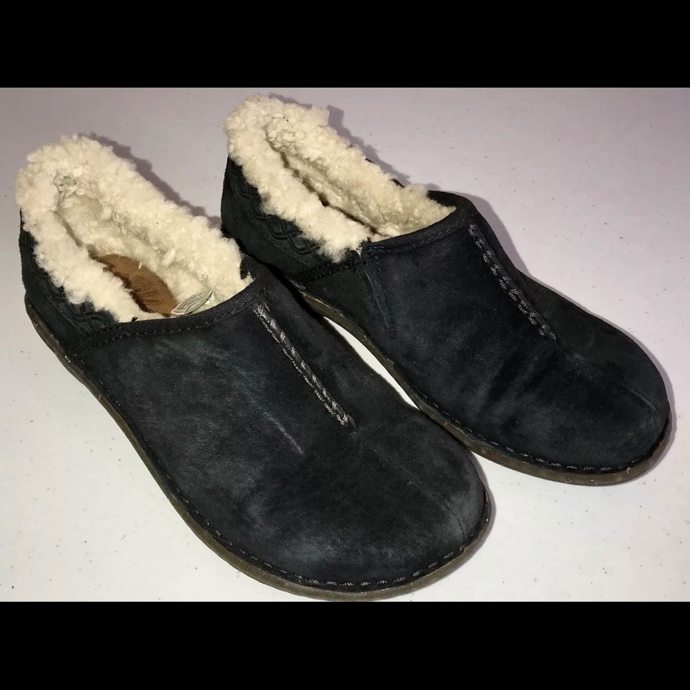 UGG Australia Bettey Slip On Clogs 5 Black Suede